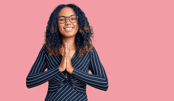 Young African American Woman Wearing Casual Clothes Glasses Praying Hands — Stock Photo, Image