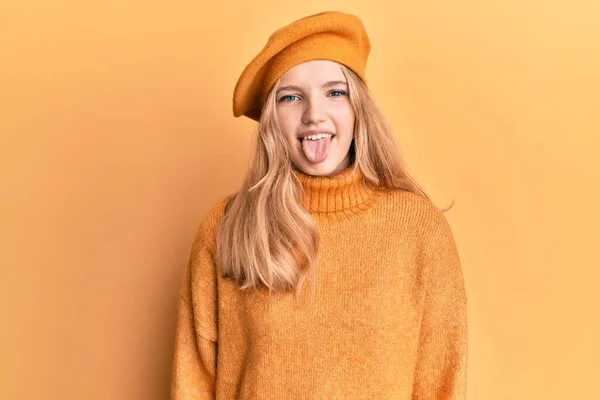 Beautiful Young Caucasian Girl Wearing French Look Beret Sticking Tongue — Stock Photo, Image