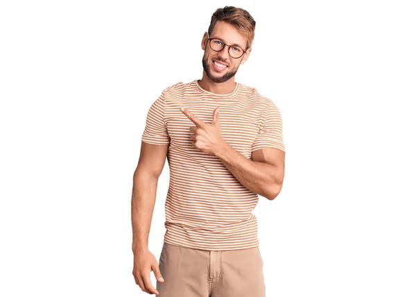 Young Caucasian Man Wearing Casual Clothes Glasses Cheerful Smile Face — Stock Photo, Image