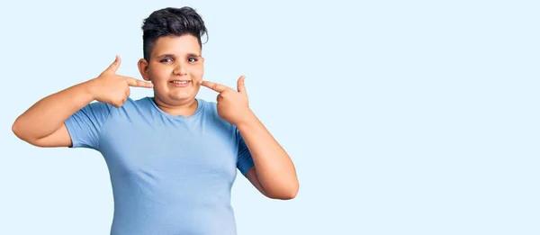 Little Boy Kid Wearing Sports Workout Clothes Smiling Cheerful Showing — Stock Photo, Image