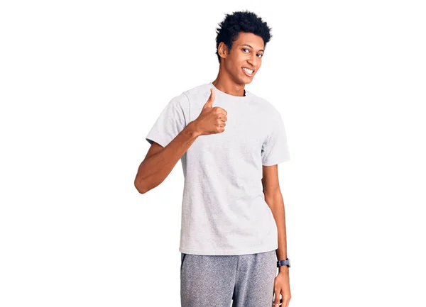 Jovem Afro Americano Vestindo Roupas Casuais Fazendo Polegares Felizes Gesto — Fotografia de Stock