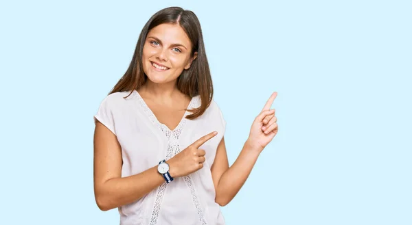 Young Caucasian Woman Wearing Casual Clothes Smiling Looking Camera Pointing — Stock Photo, Image
