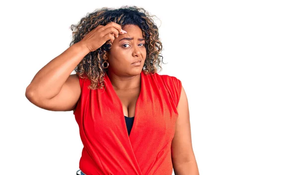 Jonge Afro Amerikaanse Size Vrouw Draagt Casual Stijl Met Mouwloos — Stockfoto