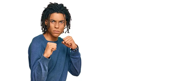 Young African American Man Wearing Casual Winter Sweater Ready Fight — Stock Photo, Image