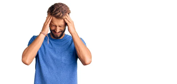 Bello Uomo Biondo Con Barba Che Indossa Abiti Casual Che — Foto Stock