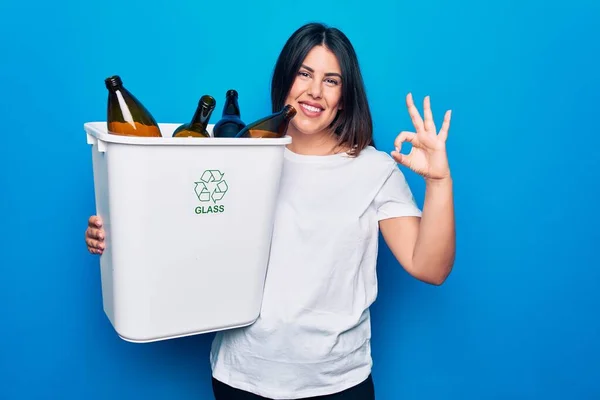 Young Beautiful Woman Recycling Glass Bottles Wastebasket Care Environment Doing — Fotografia de Stock