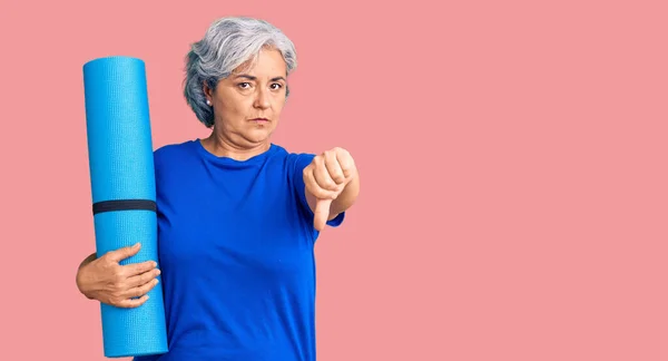 Senior Woman Gray Hair Holding Yoga Mat Angry Face Negative —  Fotos de Stock