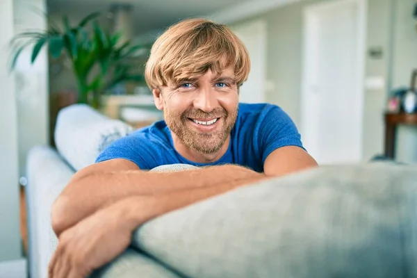 Middle Age Handsome Caucasian Man Relaxing Sitting Sofa Home — Stock Photo, Image