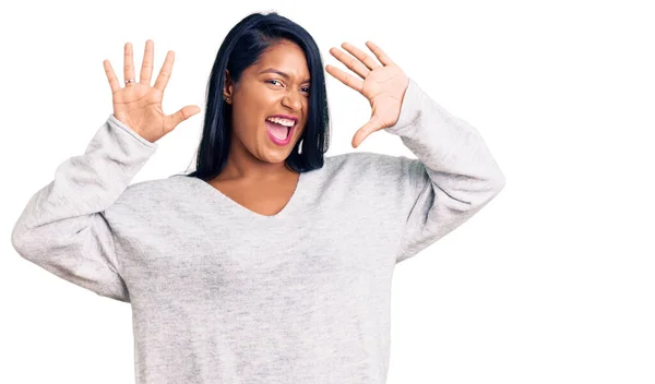 Hispanic Woman Long Hair Wearing Casual Clothes Showing Pointing Fingers — Stock Photo, Image