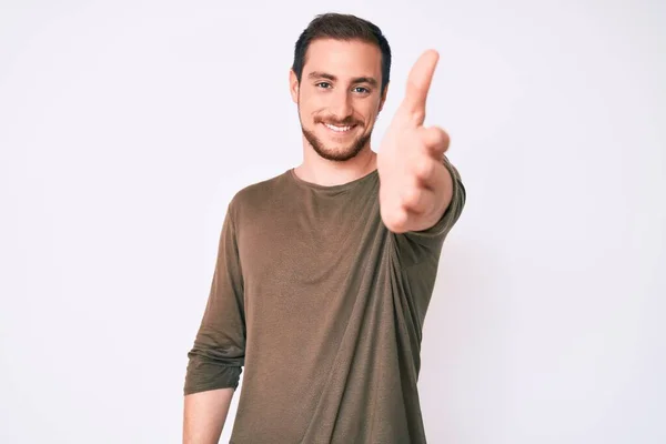 Young Handsome Man Wearing Casual Clothes Smiling Friendly Offering Handshake — Stock Photo, Image