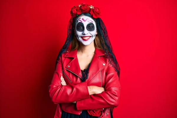 Mulher Vestindo Dia Traje Morto Sobre Rosto Feliz Vermelho Sorrindo — Fotografia de Stock