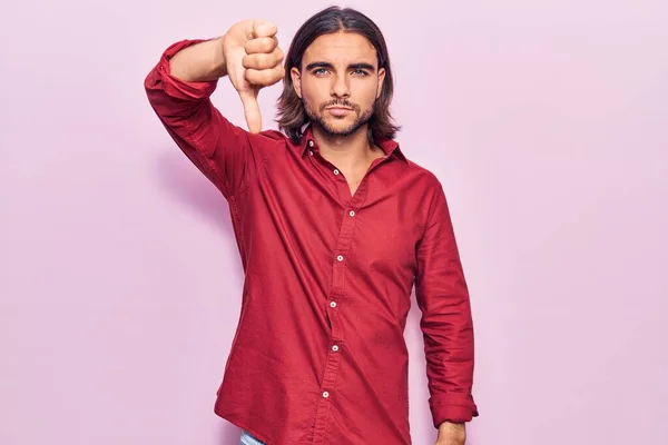 Homem Bonito Jovem Vestindo Roupas Negócios Olhando Infeliz Irritado Mostrando — Fotografia de Stock