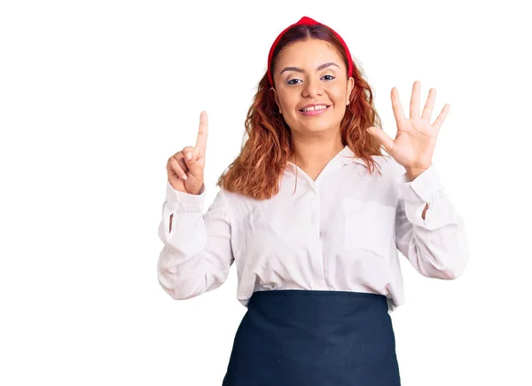 Young Latin Woman Wearing Waitress Apron Showing Pointing Fingers Number — Stock Photo, Image