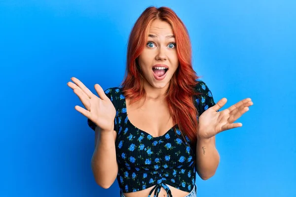 Young Beautiful Redhead Woman Wearing Casual Clothes Blue Background Celebrating — Stock Photo, Image