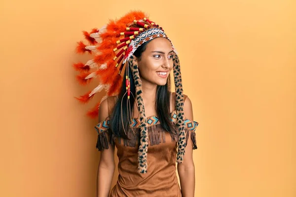 Young Brunette Woman Wearing Indian Costume Looking Away Side Smile — Stock Photo, Image