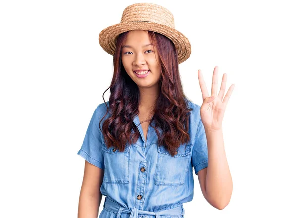 Jong Mooi Chinees Meisje Dragen Zomer Hoed Tonen Wijzen Met — Stockfoto