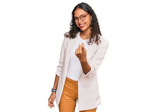 Young African American Girl Wearing Business Clothes Beckoning Come Here — Stock Photo, Image