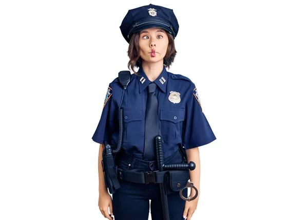 Ung Vacker Flicka Bär Polisuniform Gör Fisk Ansikte Med Läppar — Stockfoto