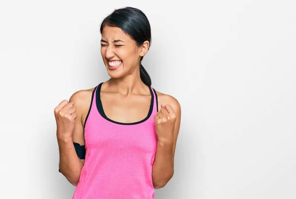 Vacker Asiatisk Ung Sport Kvinna Bär Sportkläder Och Armband Glada — Stockfoto