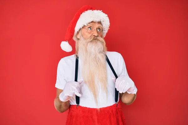 Alter Älterer Mann Weihnachtsmann Kostüm Mit Hosenträgern Die Zur Seite — Stockfoto