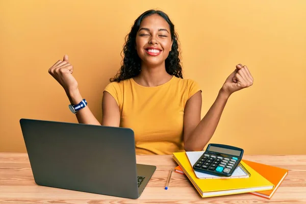 Young African American Girl Working Office Laptop Calculator Very Happy — Stock Photo, Image