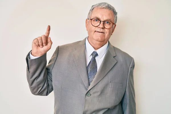 Senior Grey Haired Man Wearing Business Suit Smiling Idea Question — Stock Photo, Image