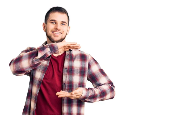 Junger Gutaussehender Mann Lässigem Hemd Gestikuliert Mit Händen Die Große — Stockfoto