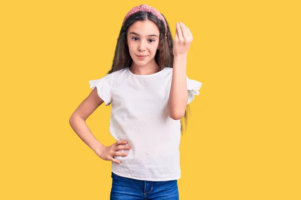 Schattig Hispanic Kind Meisje Dragen Casual Wit Tshirt Doen Italiaans — Stockfoto