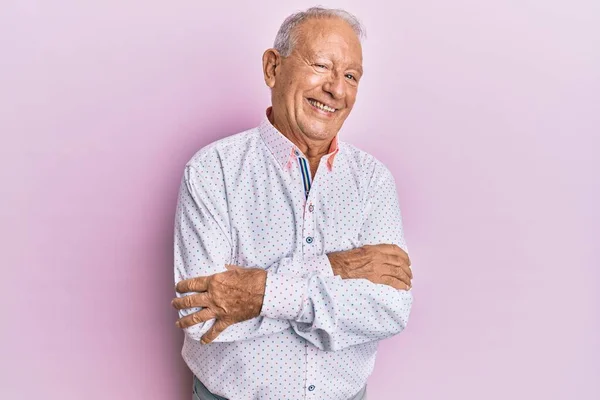 Senior Blanke Man Met Casual Kleding Vrolijk Gezicht Glimlachend Met — Stockfoto