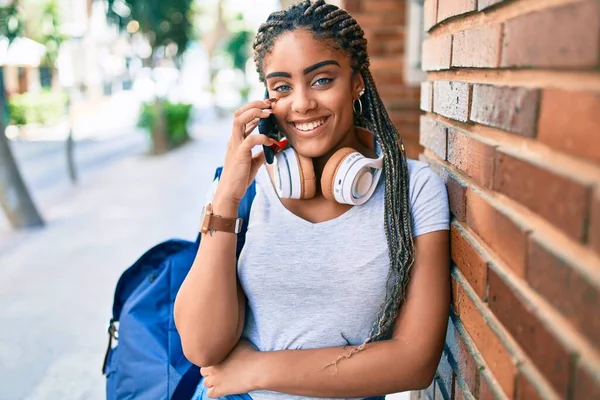 Young African American Student Woman Smiling Happy Speaking Smartphone University — Stock Photo, Image