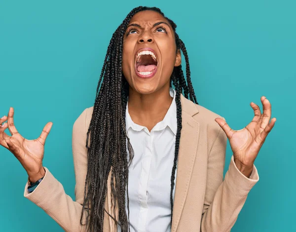 Africano Americano Mulher Vestindo Jaqueta Negócios Louco Louco Gritando Gritando — Fotografia de Stock