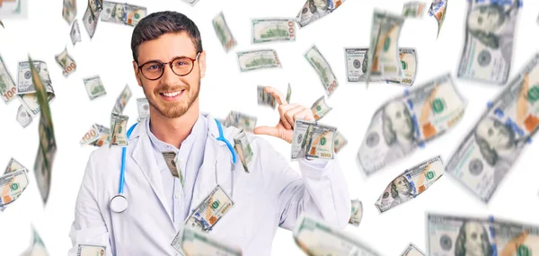 Handsome Young Man Bear Wearing Doctor Uniform Smiling Confident Gesturing — Stock Photo, Image