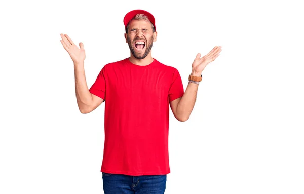 Giovane Bell Uomo Biondo Che Indossa Shirt Cappello Che Celebra — Foto Stock