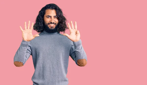 Gündelik Giysiler Giyen Genç Arap Adam Dokuz Numarayı Gösterip Işaret — Stok fotoğraf