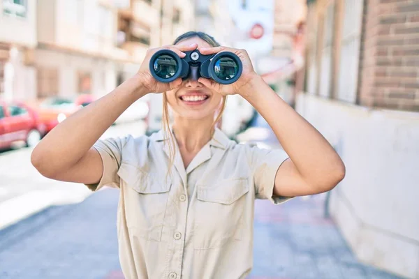 Young Beautiful Blonde Caucasian Woman Smiling Happy Outdoors Sunny Day — Stock Photo, Image