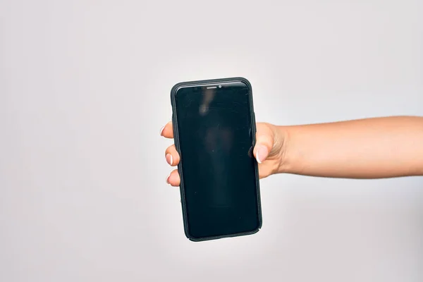 Mano Mujer Joven Caucásica Sosteniendo Teléfono Inteligente Que Muestra Pantalla —  Fotos de Stock