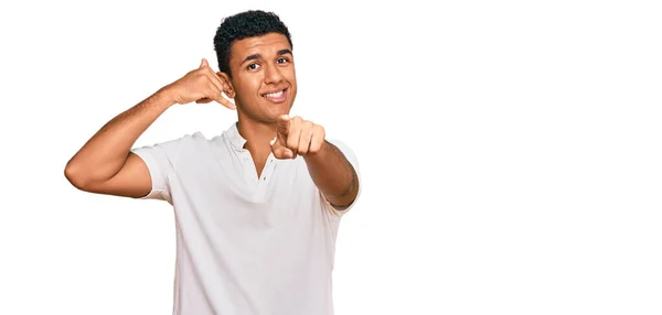 Young Arab Man Wearing Casual Clothes Smiling Doing Talking Telephone — Stock Photo, Image