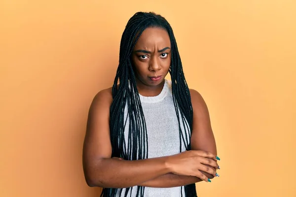 Junge Afroamerikanerin Lässiger Kleidung Skeptisch Und Nervös Ablehnender Gesichtsausdruck Mit — Stockfoto