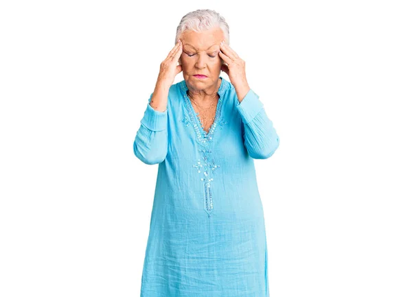 Senior Mooie Vrouw Met Blauwe Ogen Grijs Haar Dragen Zomer — Stockfoto