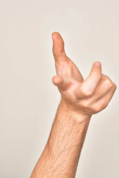 Рука Кавказского Юноши Показывает Пальцы Изолированном Белом Фоне Указывая Указательным — стоковое фото