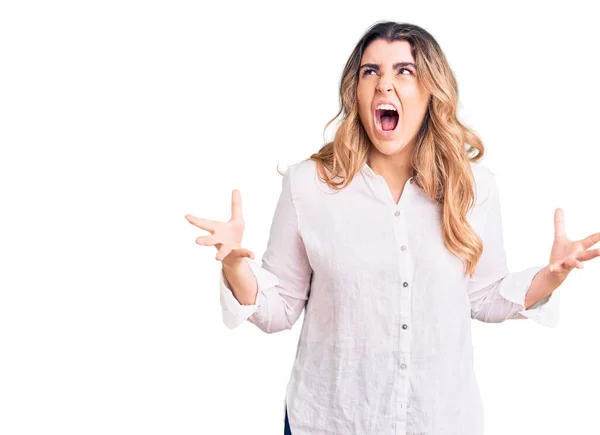 Young Caucasian Woman Wearing Casual Clothes Crazy Mad Shouting Yelling — Stock Photo, Image