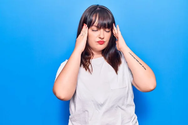 Young Size Woman Wearing Casual Clothes Suffering Headache Desperate Stressed — Stock Photo, Image