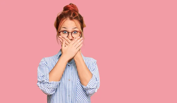 Young Redhead Woman Wearing Casual Clothes Glasses Shocked Covering Mouth — Stock Photo, Image