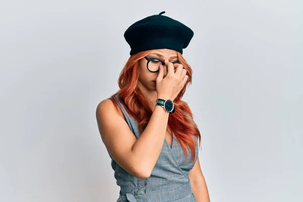 Young Redhead Woman Wearing Fashion French Look Beret Tired Rubbing — Stock Photo, Image