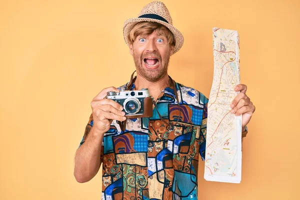 Young Blond Man Holding Vintage Camera City Map Celebrating Crazy — Stock Photo, Image