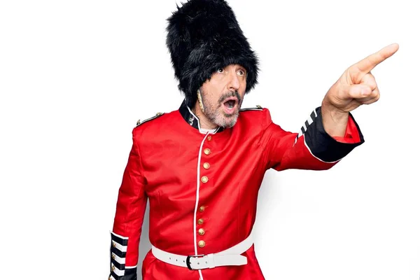 Middle Age Handsome Wales Guard Man Wearing Traditional Uniform White — Stock Photo, Image