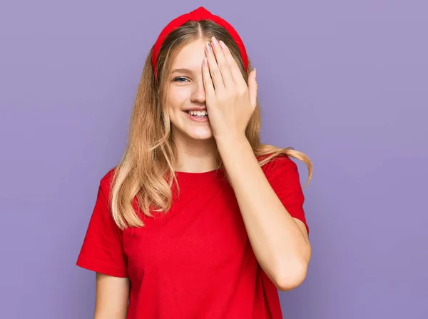 Beautiful Young Caucasian Girl Wearing Casual Red Shirt Covering One — Stock Photo, Image