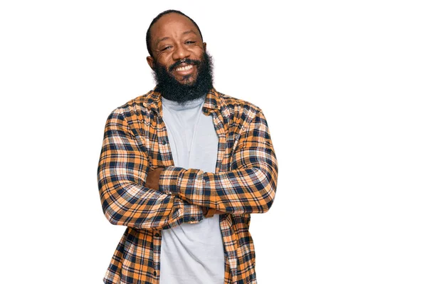 Joven Hombre Afroamericano Vistiendo Ropa Casual Cara Feliz Sonriendo Con — Foto de Stock