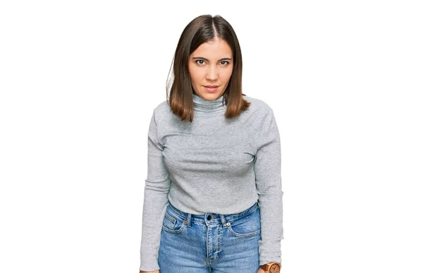 Młoda Piękna Kobieta Ubrana Luźny Sweter Sceptyczny Nerwowy Marszcząc Brwi — Zdjęcie stockowe