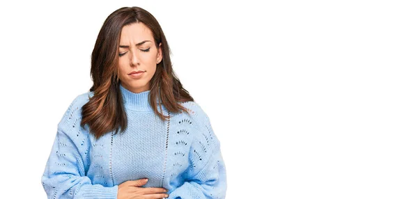 Junge Brünette Frau Lässigem Winterpullover Mit Der Hand Auf Dem — Stockfoto